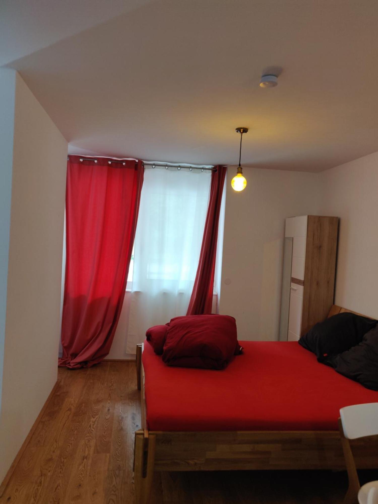 Apartment Beautiful With Parking, Brilliant Location Wien
